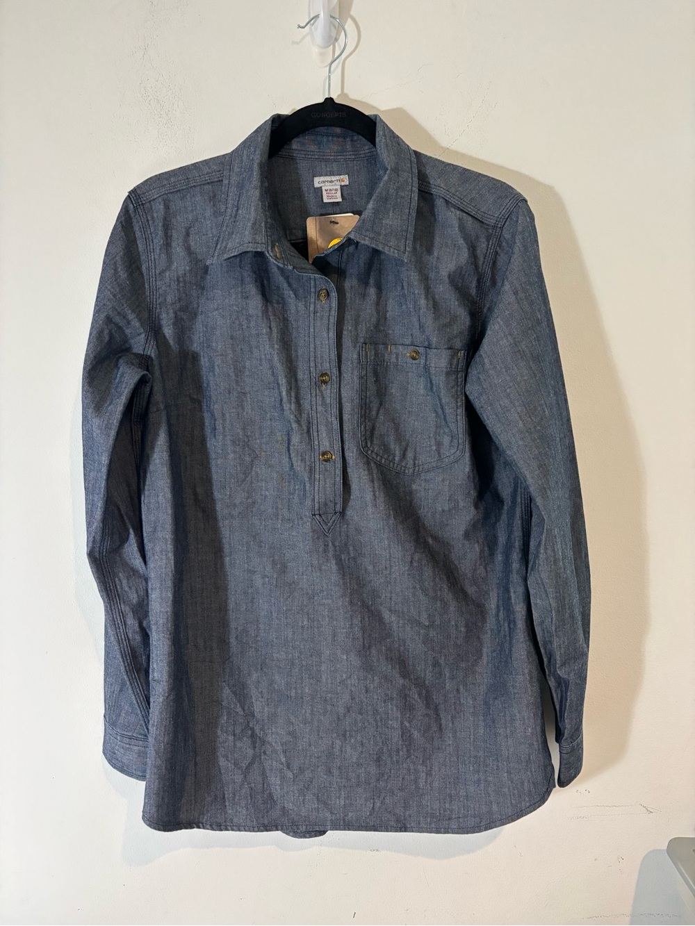Carhartt Women Medium 8/10 Regular Rugged Flex Chambray Button Down Shirt NWT